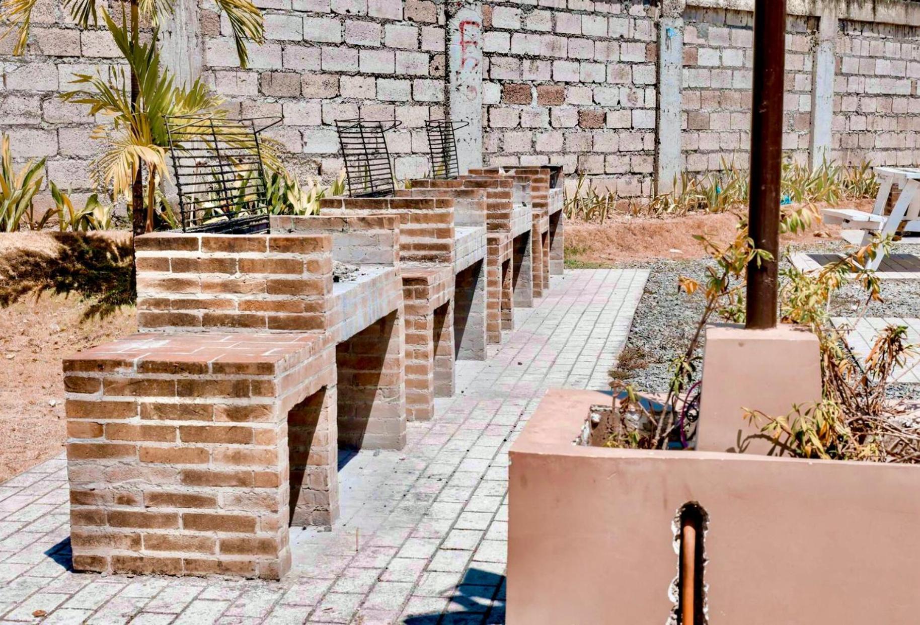Cozy Condo Near Airport With Pool And Ocean View Suba Basbas Exterior photo