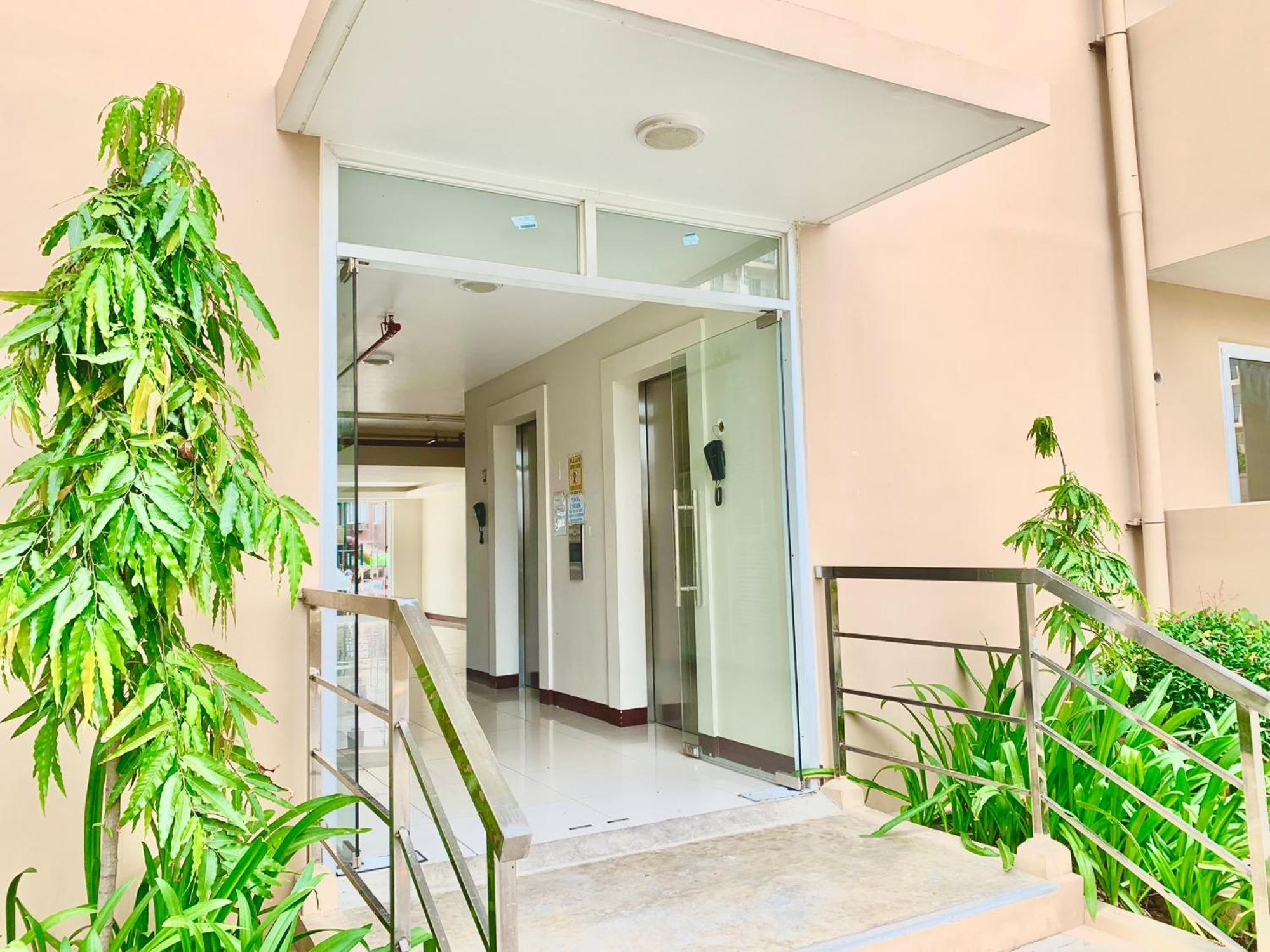 Cozy Condo Near Airport With Pool And Ocean View Suba Basbas Exterior photo